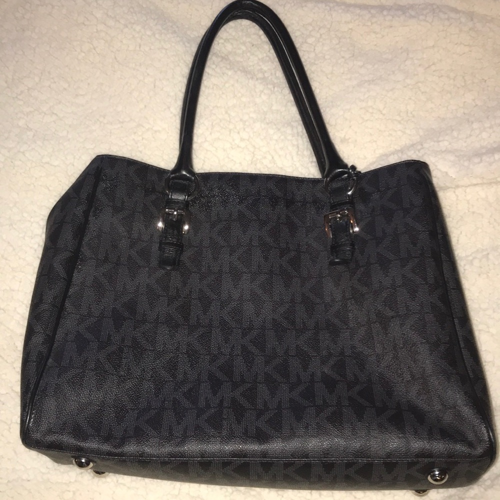 Michael Koran’s handbag